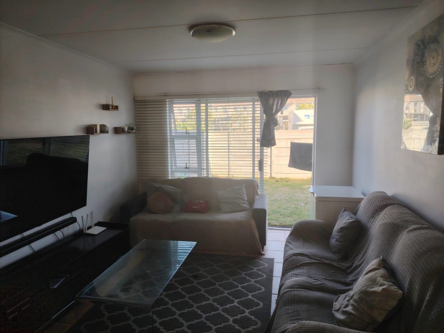 2 Bedroom Property for Sale in Guldenland Western Cape